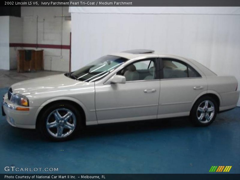 Ivory Parchment Pearl Tri-Coat / Medium Parchment 2002 Lincoln LS V6
