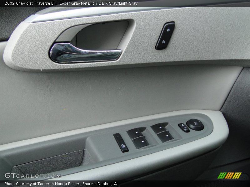 Cyber Gray Metallic / Dark Gray/Light Gray 2009 Chevrolet Traverse LT