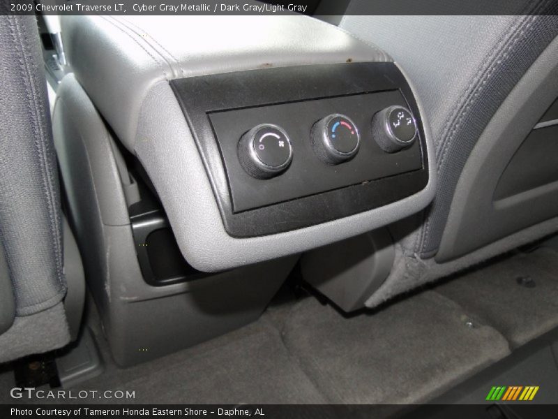 Cyber Gray Metallic / Dark Gray/Light Gray 2009 Chevrolet Traverse LT