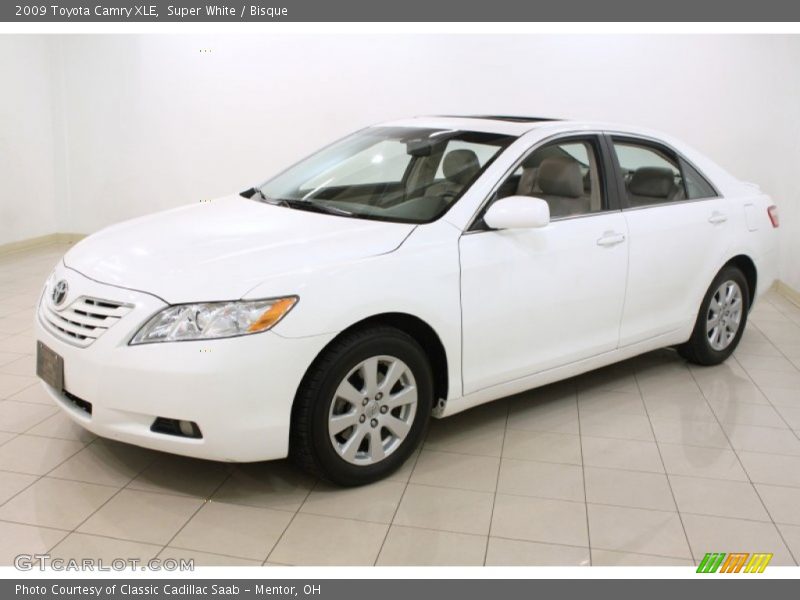 Super White / Bisque 2009 Toyota Camry XLE
