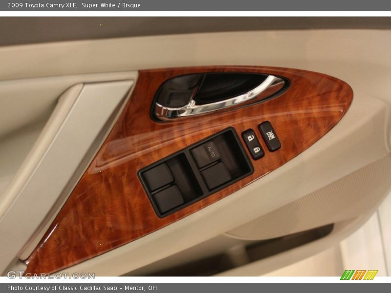 Super White / Bisque 2009 Toyota Camry XLE