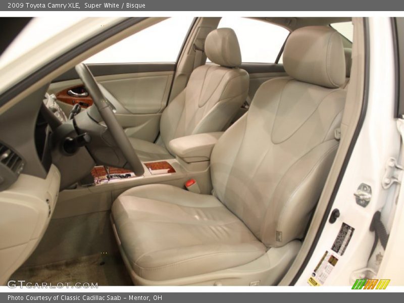 Super White / Bisque 2009 Toyota Camry XLE