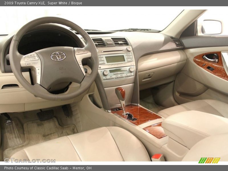 Super White / Bisque 2009 Toyota Camry XLE