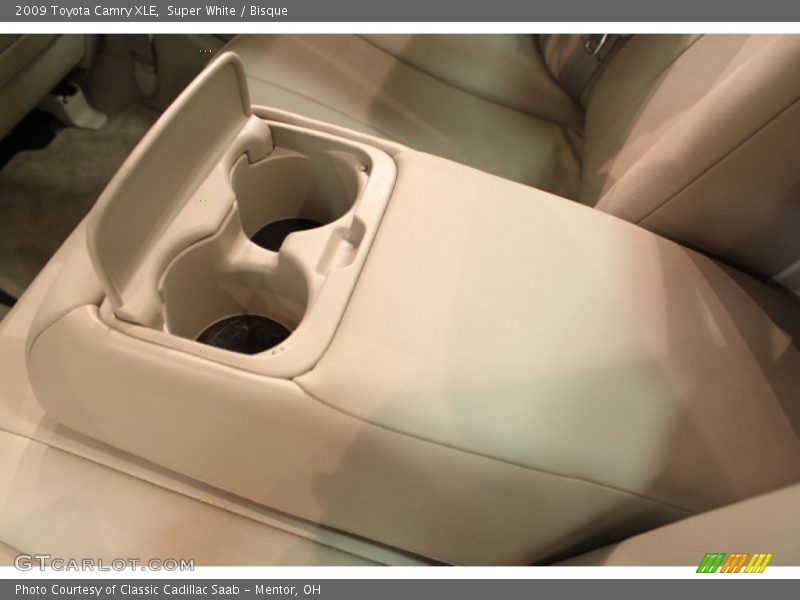 Super White / Bisque 2009 Toyota Camry XLE
