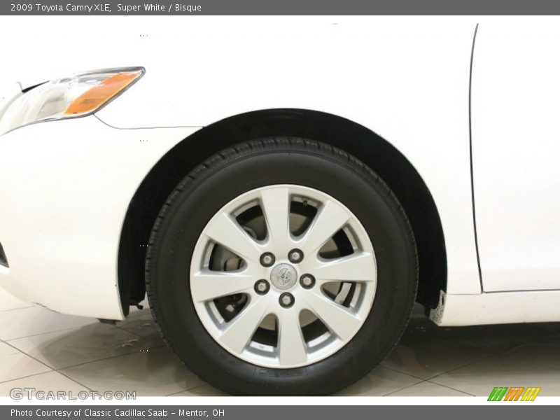 Super White / Bisque 2009 Toyota Camry XLE