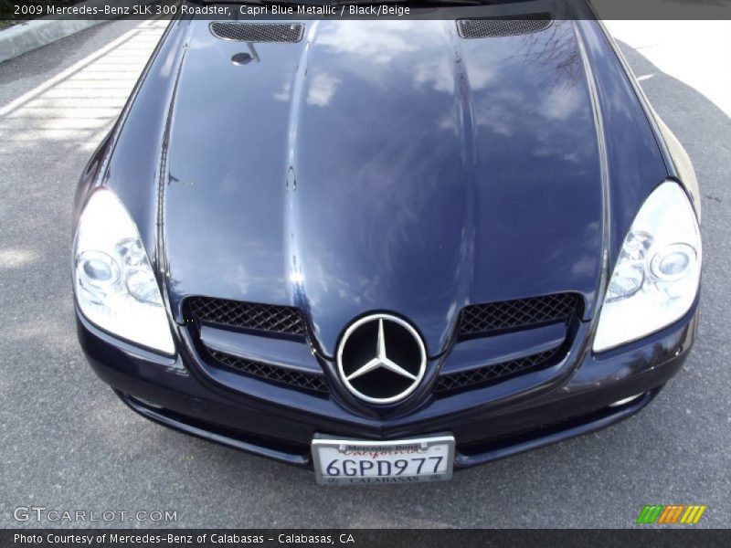 Capri Blue Metallic / Black/Beige 2009 Mercedes-Benz SLK 300 Roadster