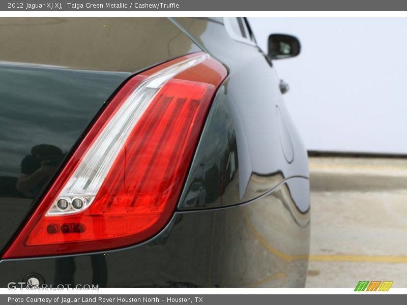 Taiga Green Metallic / Cashew/Truffle 2012 Jaguar XJ XJ