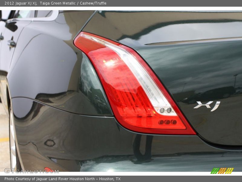 Taiga Green Metallic / Cashew/Truffle 2012 Jaguar XJ XJ