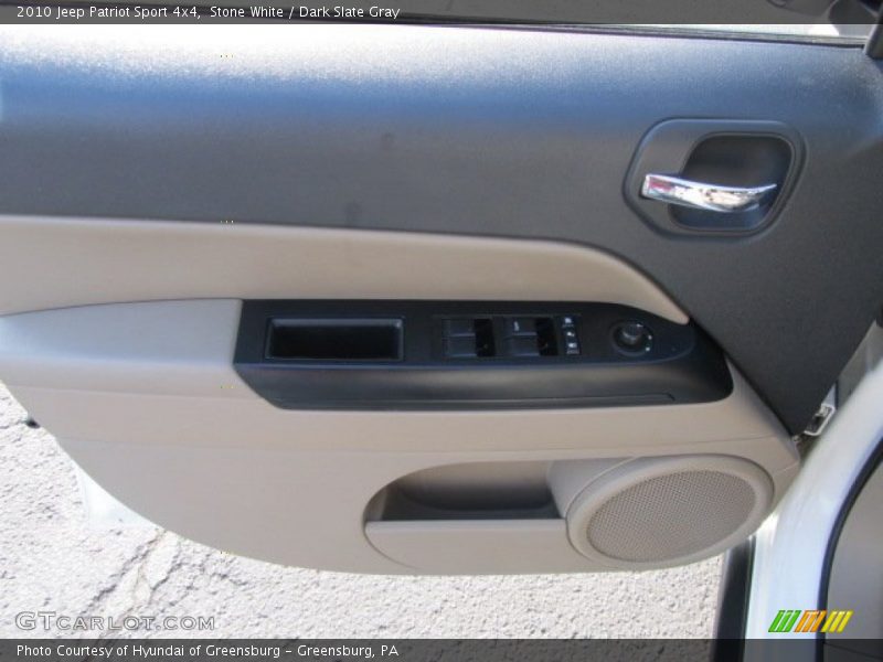 Stone White / Dark Slate Gray 2010 Jeep Patriot Sport 4x4