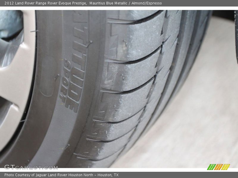 Mauritius Blue Metallic / Almond/Espresso 2012 Land Rover Range Rover Evoque Prestige