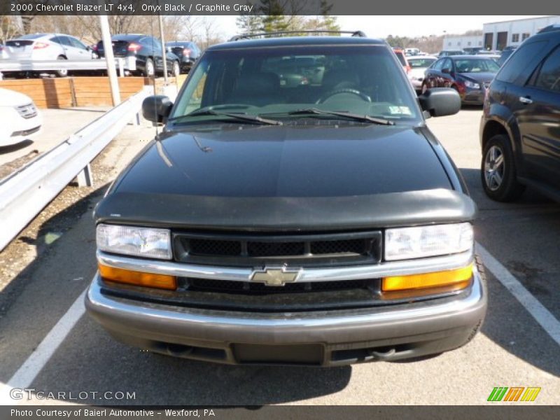 Onyx Black / Graphite Gray 2000 Chevrolet Blazer LT 4x4