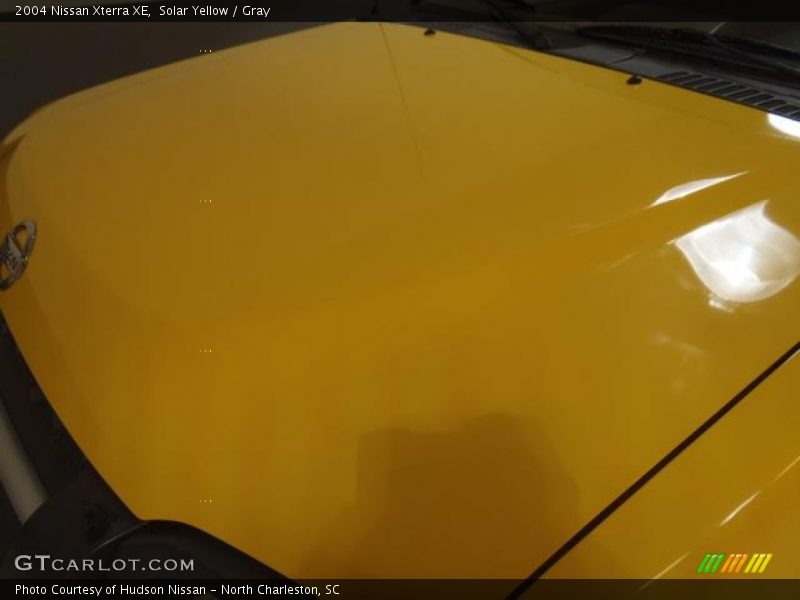 Solar Yellow / Gray 2004 Nissan Xterra XE