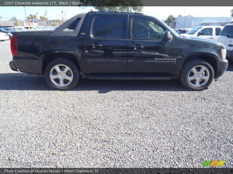 Black / Ebony 2007 Chevrolet Avalanche LTZ