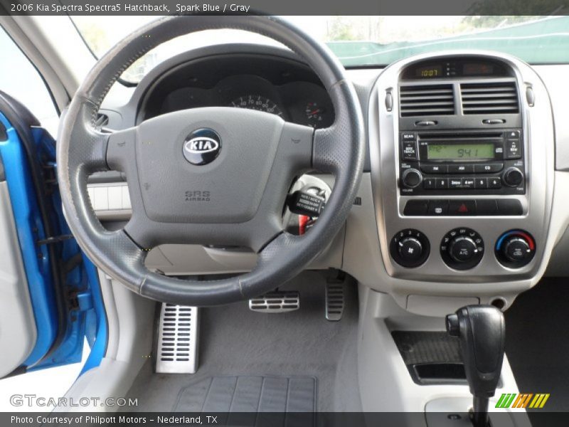 Dashboard of 2006 Spectra Spectra5 Hatchback