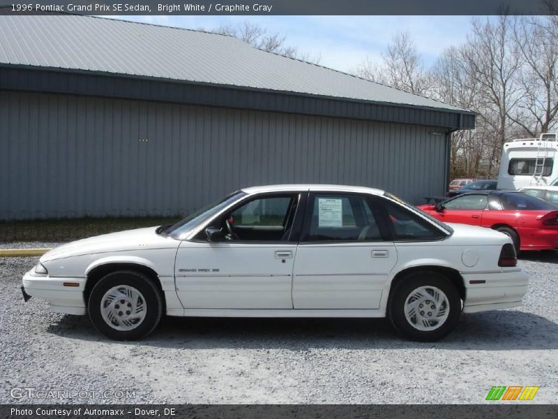 Bright White / Graphite Gray 1996 Pontiac Grand Prix SE Sedan