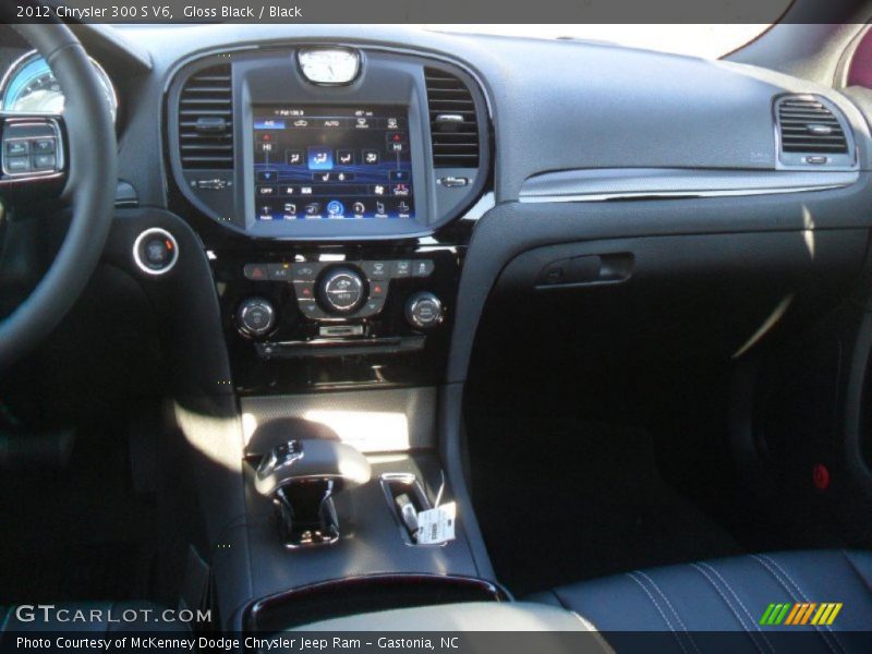 Gloss Black / Black 2012 Chrysler 300 S V6