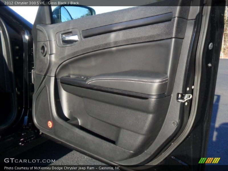 Gloss Black / Black 2012 Chrysler 300 S V6