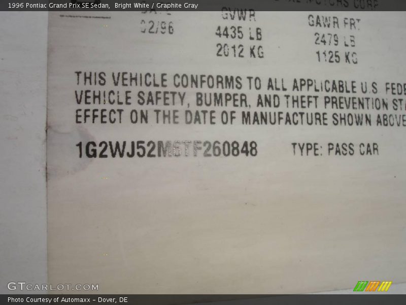 Bright White / Graphite Gray 1996 Pontiac Grand Prix SE Sedan