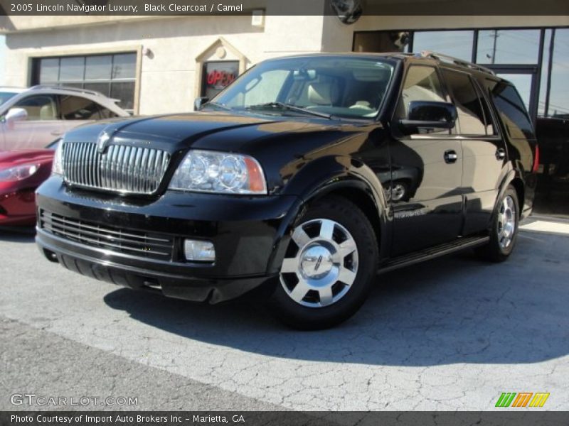 Black Clearcoat / Camel 2005 Lincoln Navigator Luxury