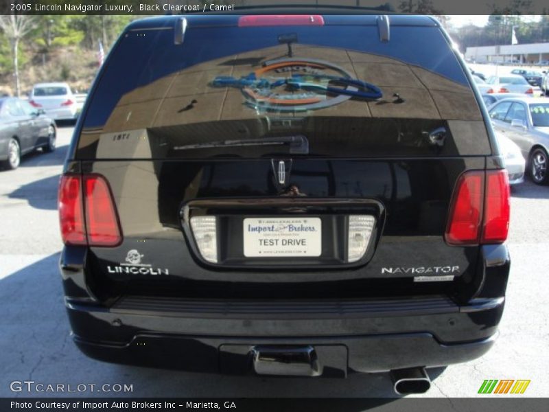 Black Clearcoat / Camel 2005 Lincoln Navigator Luxury