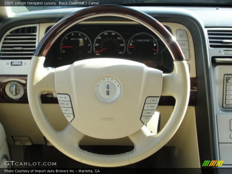 Black Clearcoat / Camel 2005 Lincoln Navigator Luxury