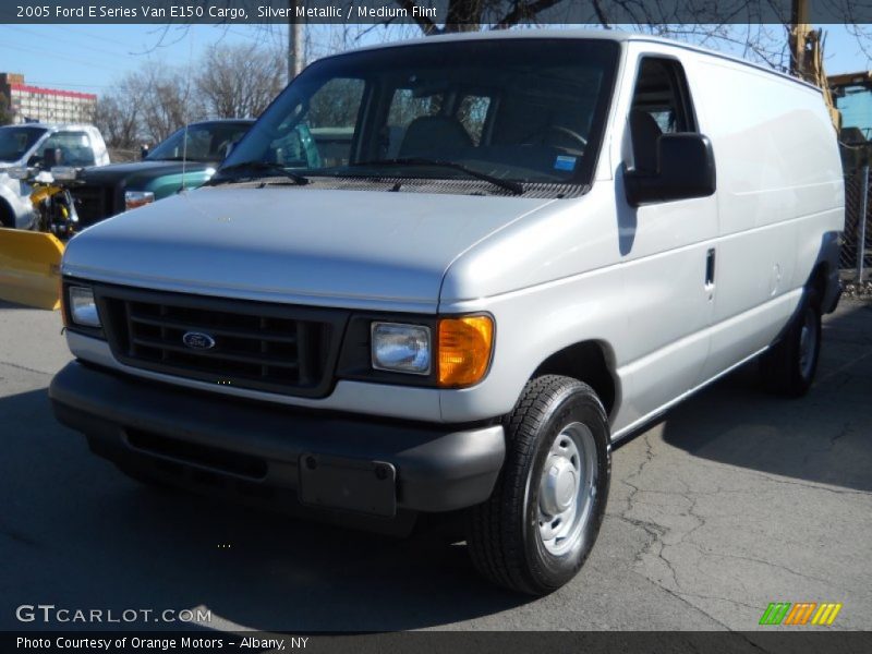 Silver Metallic / Medium Flint 2005 Ford E Series Van E150 Cargo