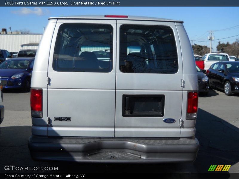 Silver Metallic / Medium Flint 2005 Ford E Series Van E150 Cargo