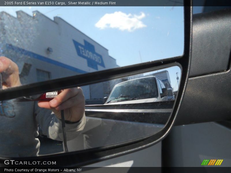 Silver Metallic / Medium Flint 2005 Ford E Series Van E150 Cargo