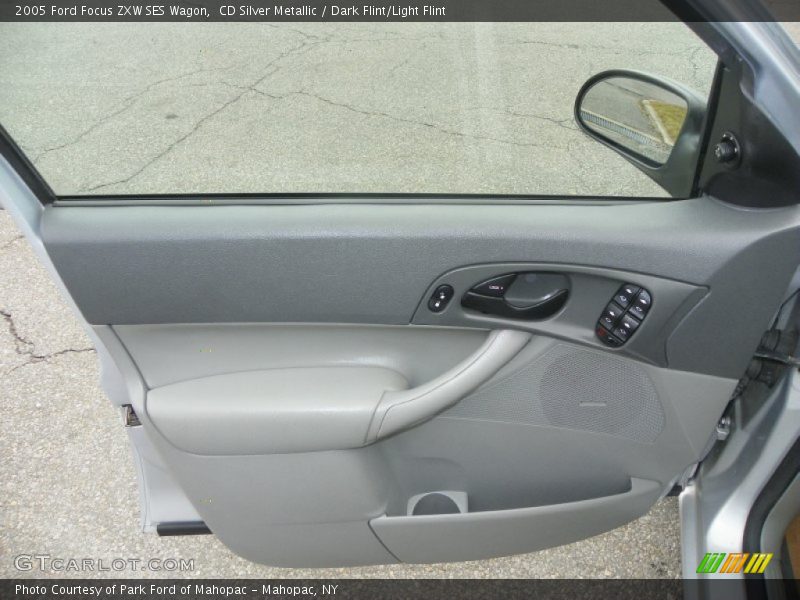 Door Panel of 2005 Focus ZXW SES Wagon