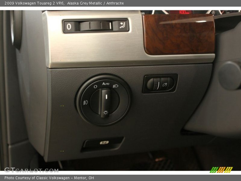 Alaska Grey Metallic / Anthracite 2009 Volkswagen Touareg 2 VR6