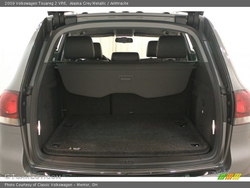 Alaska Grey Metallic / Anthracite 2009 Volkswagen Touareg 2 VR6