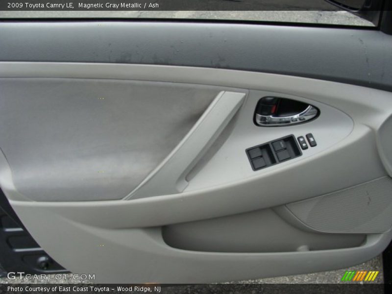 Magnetic Gray Metallic / Ash 2009 Toyota Camry LE