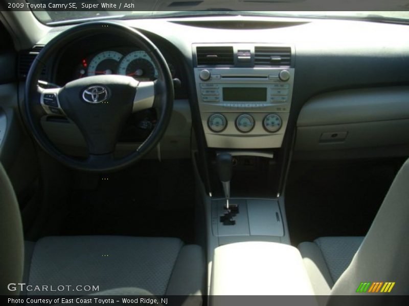 Super White / Ash 2009 Toyota Camry SE
