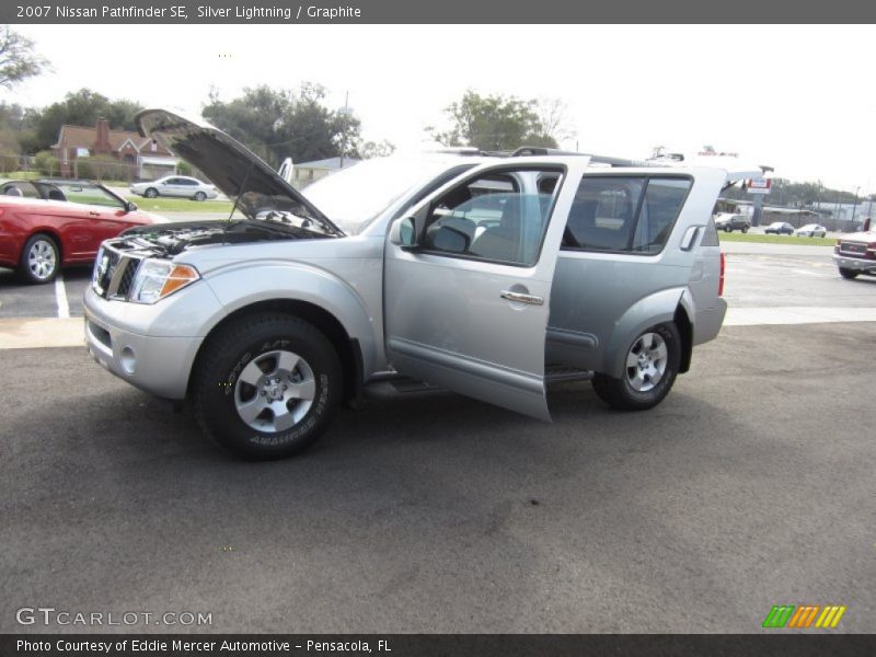 Silver Lightning / Graphite 2007 Nissan Pathfinder SE