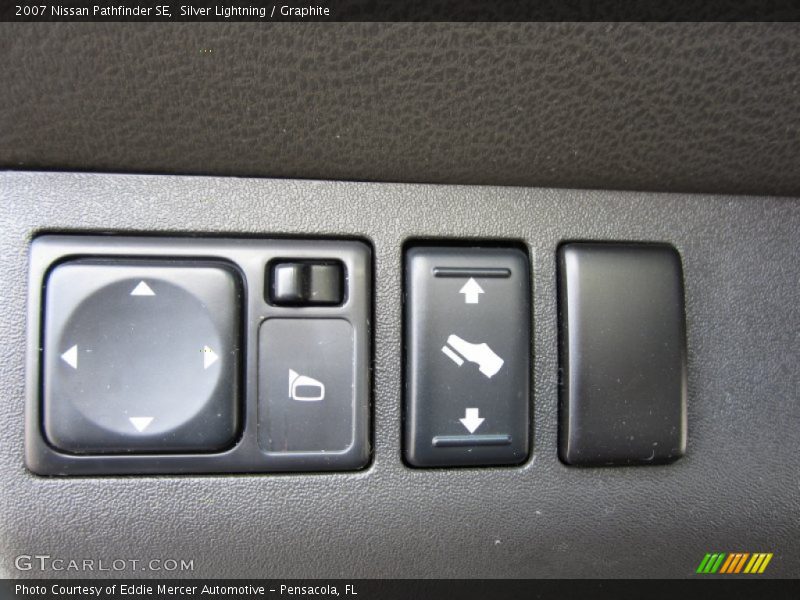 Silver Lightning / Graphite 2007 Nissan Pathfinder SE