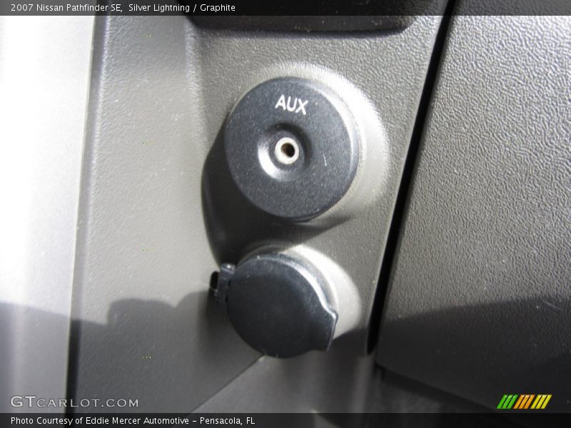 Silver Lightning / Graphite 2007 Nissan Pathfinder SE