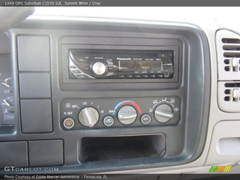 Summit White / Gray 1999 GMC Suburban C1500 SLE