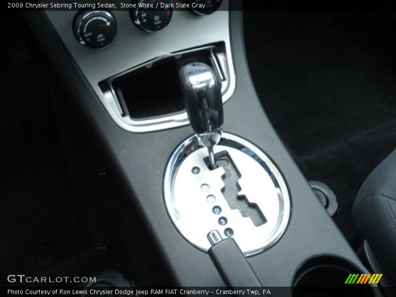 Stone White / Dark Slate Gray 2009 Chrysler Sebring Touring Sedan