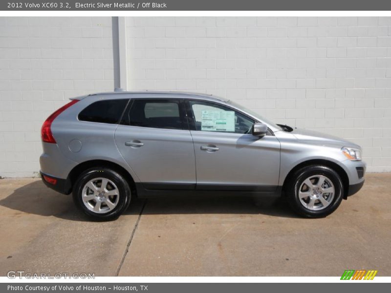 Electric Silver Metallic / Off Black 2012 Volvo XC60 3.2
