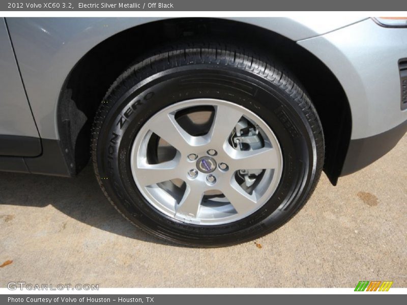 Electric Silver Metallic / Off Black 2012 Volvo XC60 3.2
