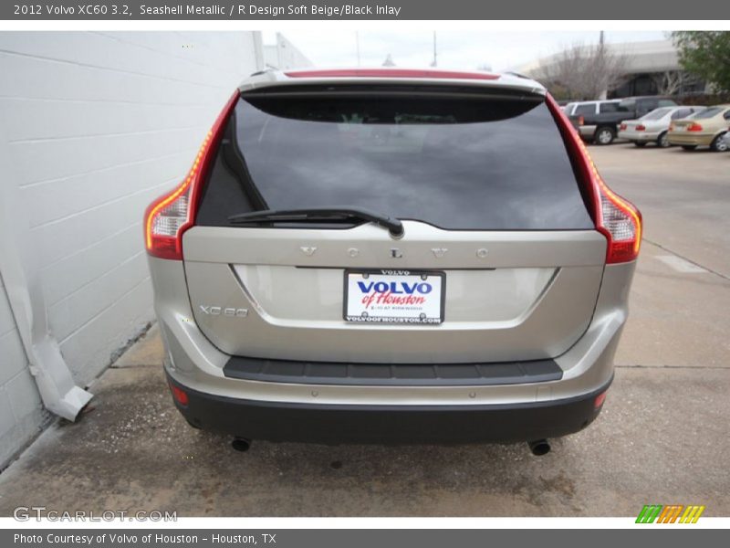 Seashell Metallic / R Design Soft Beige/Black Inlay 2012 Volvo XC60 3.2
