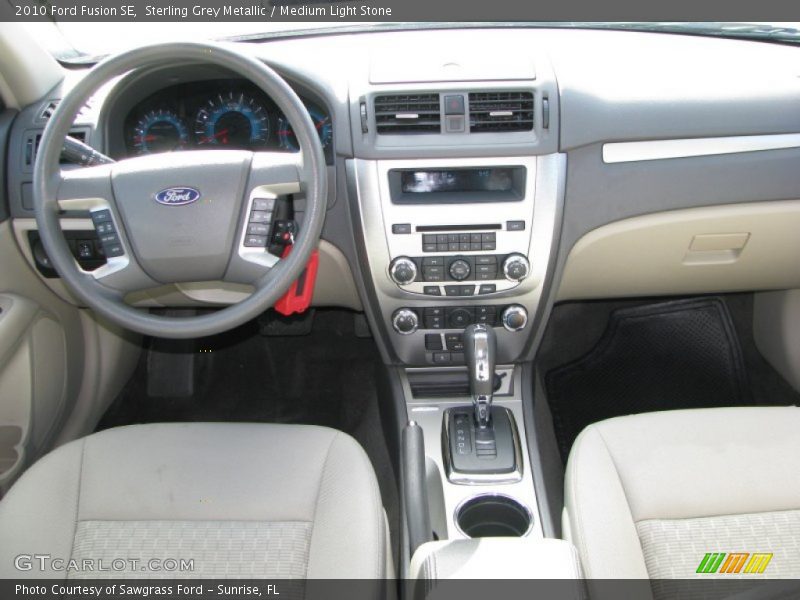 Dashboard of 2010 Fusion SE