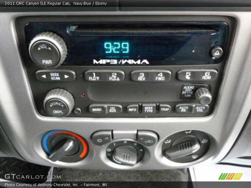 Controls of 2011 Canyon SLE Regular Cab