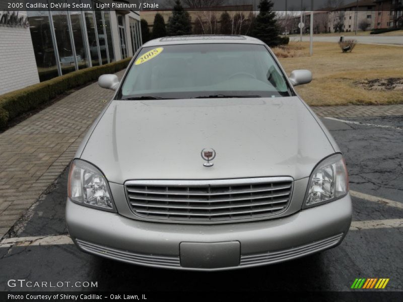 Light Platinum / Shale 2005 Cadillac DeVille Sedan