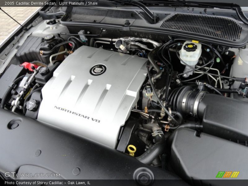 Light Platinum / Shale 2005 Cadillac DeVille Sedan