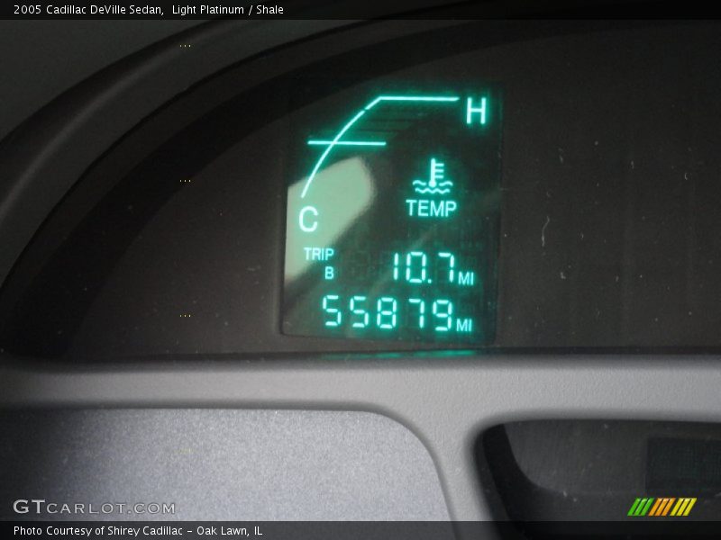 Light Platinum / Shale 2005 Cadillac DeVille Sedan