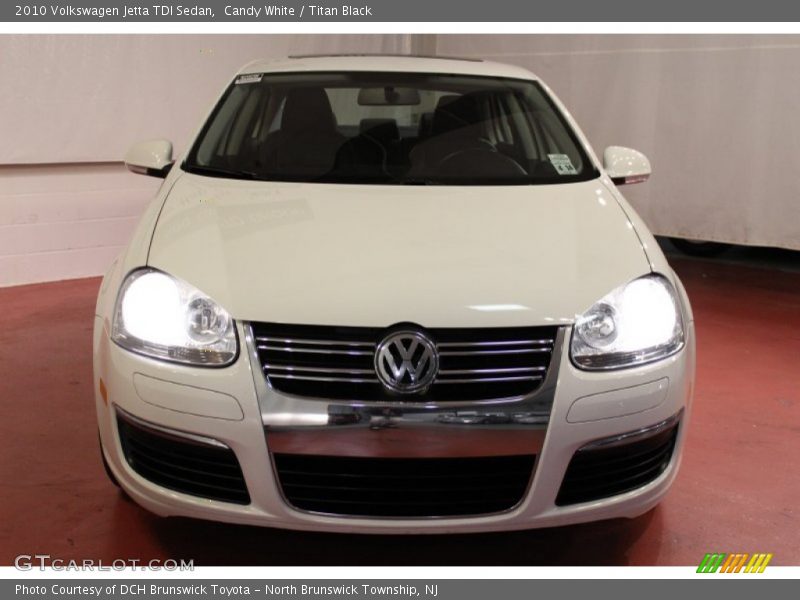 Candy White / Titan Black 2010 Volkswagen Jetta TDI Sedan