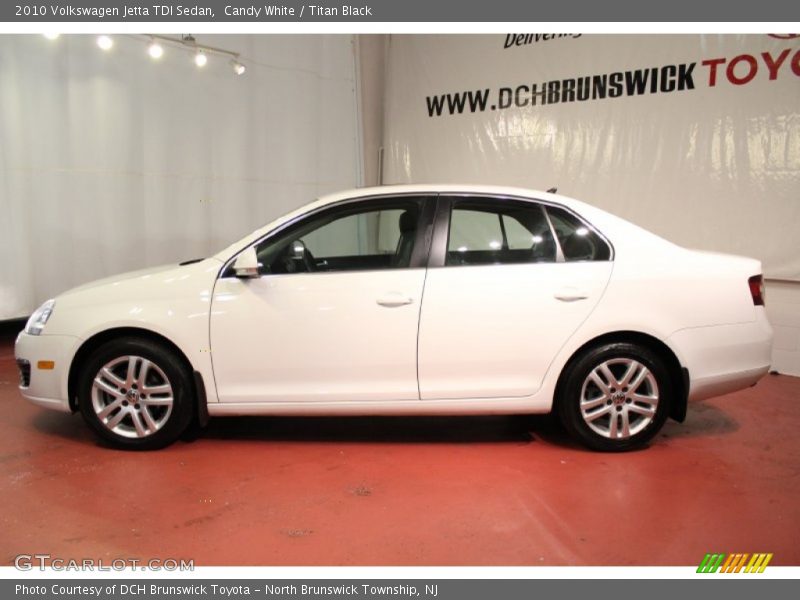 Candy White / Titan Black 2010 Volkswagen Jetta TDI Sedan