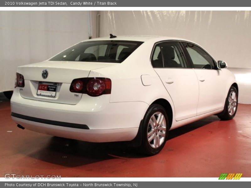 Candy White / Titan Black 2010 Volkswagen Jetta TDI Sedan