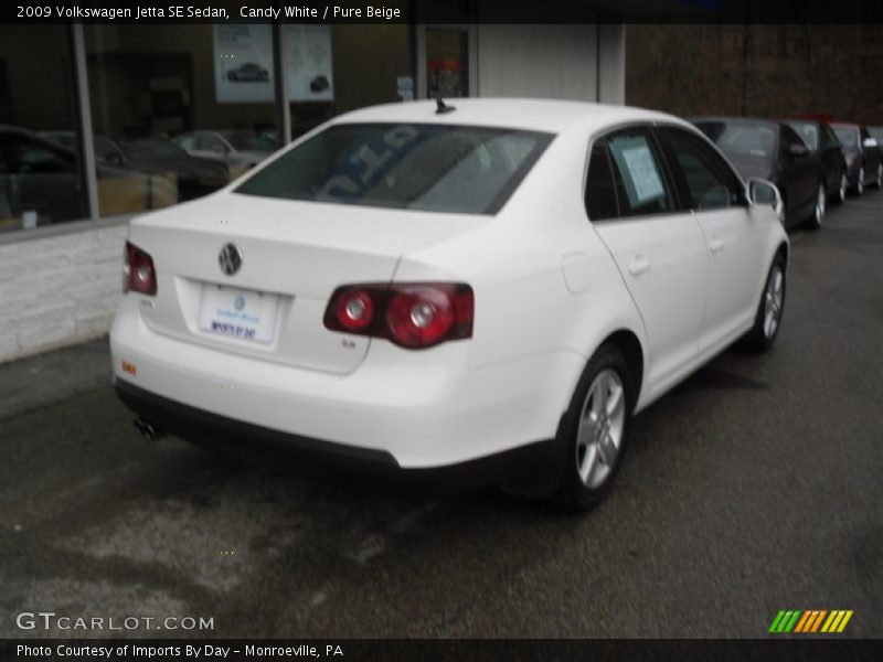 Candy White / Pure Beige 2009 Volkswagen Jetta SE Sedan